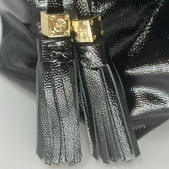 Tory Burch Thea Black Patent Leather Gold Chain Slouchy Leather Shoulder Tote - Picture 6 of 17